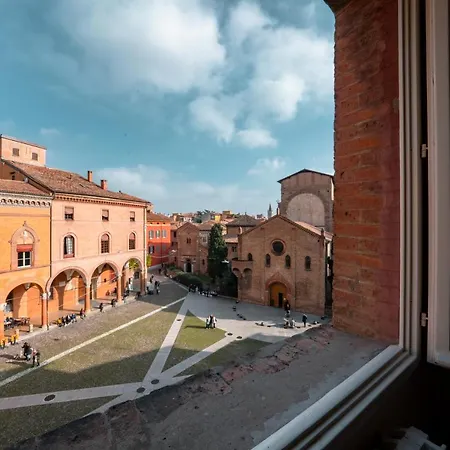 Apartment Piazza Santo Stefano Con Vista Bologna